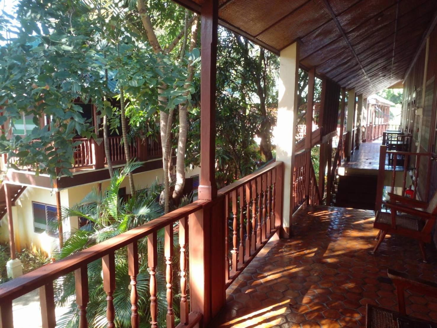 Golden Triangle Palace Hotel Chiang Rai Exterior photo