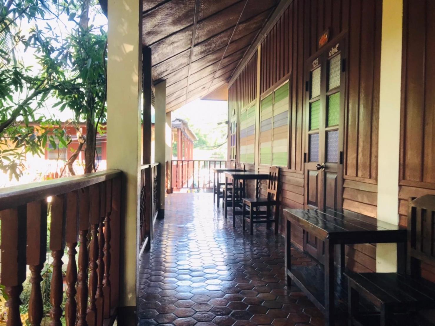 Golden Triangle Palace Hotel Chiang Rai Exterior photo